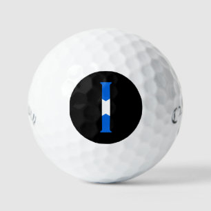 I Monogram überlagert sich auf der schottischen Fl Golfball