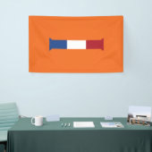 I Monogram überlagert sich auf NLD-Flagge auf oder Banner (Messeveranstaltung)
