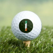 I Monogram überlappt auf irischer Flagge mit 6 gbt Golfball (Insitu T-Shirt)