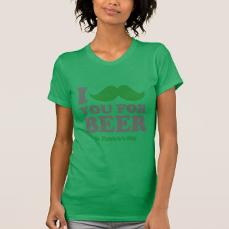 I Schnurrbart Sie für Tag Bier-St. Patricks T-Shirt