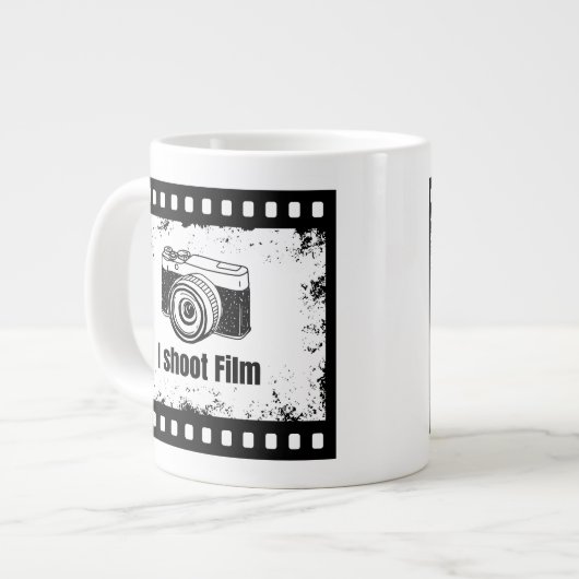 I Shoot Film - Filmkamera Jumbo-Tasse (Vorderseite Links)