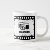 I Shoot Film - Filmkamera Jumbo-Tasse (Rechts)