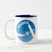 I Soloed u. Flugzeug-Grafik Zweifarbige Tasse (Links)