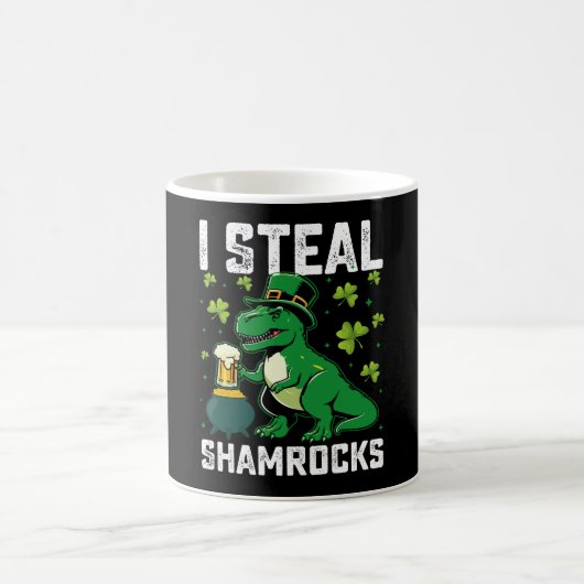 I Steal Kleeblatts T Rex Dinosaur St Patrick's Day Kaffeetasse (Mittel)