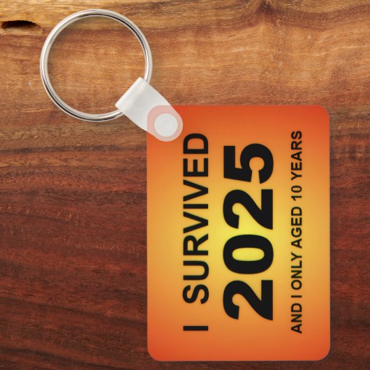 I Survived 2025 Schlüsselanhänger (Vorderseite)