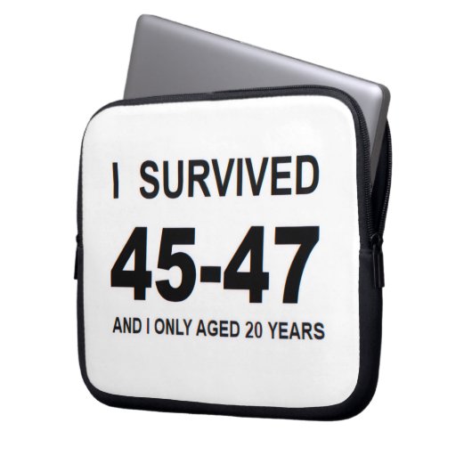 I Survived 45-47 Laptopschutzhülle (Vorderseite Links)