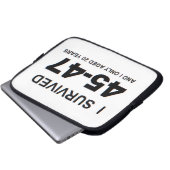 I Survived 45-47  Laptopschutzhülle (Vorne Knopf)