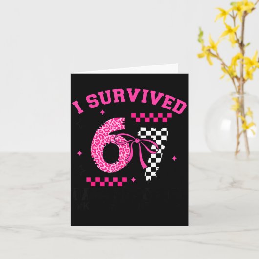 I Survived 67 Days Leopard Checkered 67 Kindergart Karte (Gelbe Blume)