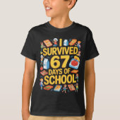 I Survived 67 Days Of Cafeteria Chaos Lunch Lady F T-Shirt (Vorderseite)