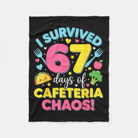 I Survived 67 Days Of Cafeteria Chaos Meme Fleecedecke (Vorderseite)