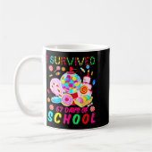 I Survived 67 Days Of School Candy Funny 67 Teache Kaffeetasse (Links)
