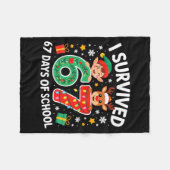 I Survived 67 Days Of School Christmas Candy Cane Fleecedecke (Vorderseite (Horizontal))