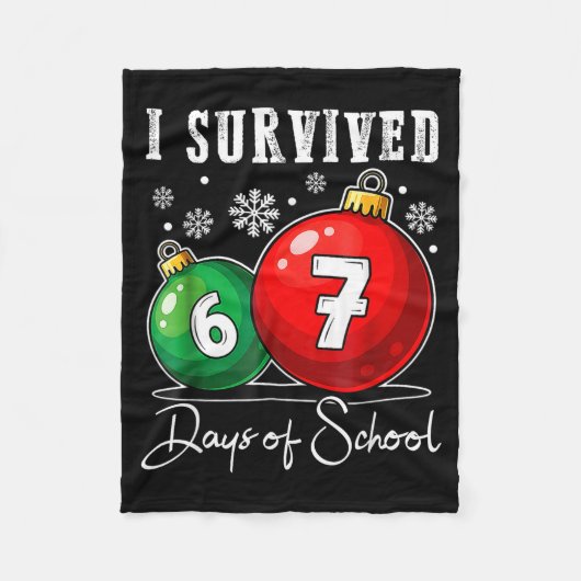I Survived 67 Days Of School Christmas Candy Cane Fleecedecke (Vorderseite)
