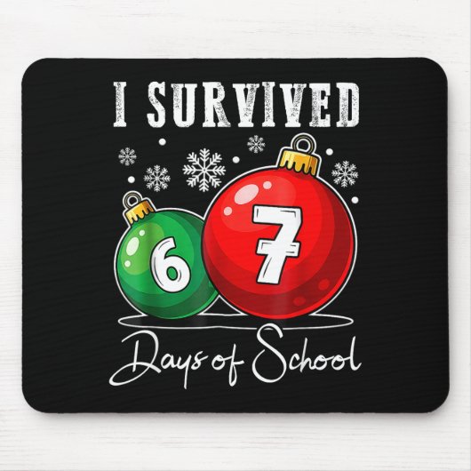 I Survived 67 Days Of School Christmas Candy Cane Mousepad (Vorne)