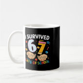 I Survived 67 Days Of School Cool Teacher Design _ Kaffeetasse (Links)