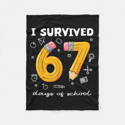 I Survived 67 Days Of School Funny 67 Meme Teacher Fleecedecke (Vorderseite)