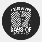 I Survived 67 Days Of School Funny 67 Teachers Stu Runder Aufkleber (Vorderseite)