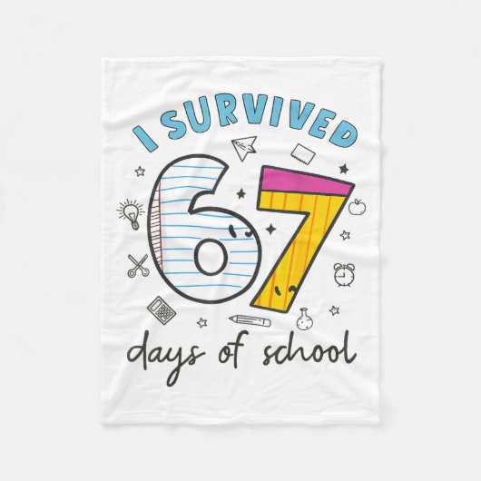 I Survived 67 Days Of School Funny 6 7 Meme Teache Fleecedecke (Vorderseite)