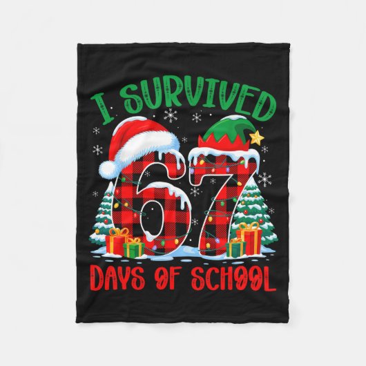I Survived 67 Days Of School Funny Christmas Six S Fleecedecke (Vorderseite)