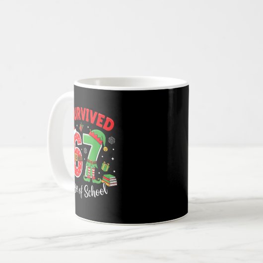 I Survived 67 Days Of School Funny Christmas Teach Kaffeetasse (Vorderseite Links)