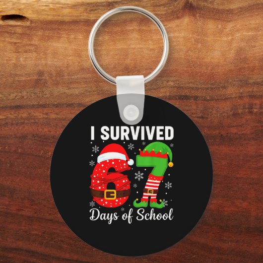 I Survived 67 Days Of School Funny Elf Christmas S Schlüsselanhänger (Vorderseite)
