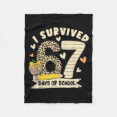 I Survived 67 Days Of School Funny Leopard Student Fleecedecke (Vorderseite)