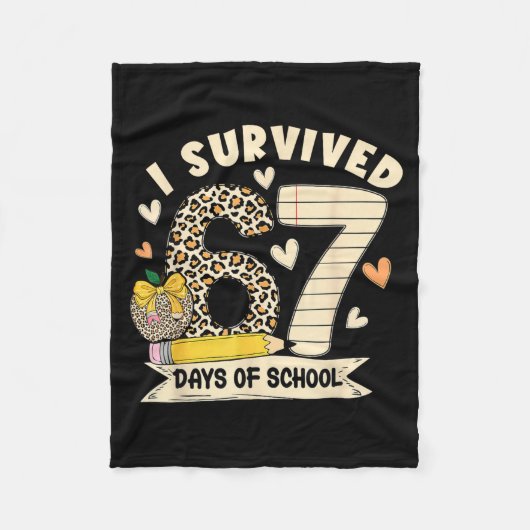 I Survived 67 Days Of School Funny Leopard Student Fleecedecke (Vorderseite)
