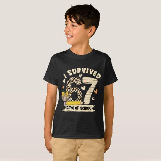 I Survived 67 Days Of School Funny Leopard Student T-Shirt (Vorne ganz)