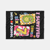 I Survived 67 Days Of School Funny Meme Boy Girl T Fleecedecke (Vorderseite (Horizontal))