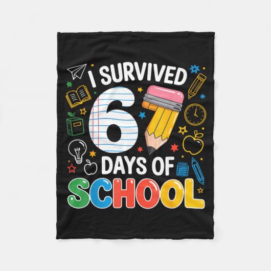 I Survived 67 Days Of School Funny Meme Teacher St Fleecedecke (Vorderseite)