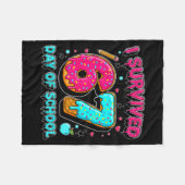 I Survived 67 Days Of School Funny Meme Teacher St Fleecedecke (Vorderseite (Horizontal))