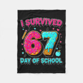 I Survived 67 Days Of School Funny Meme Teacher St Fleecedecke (Vorderseite)
