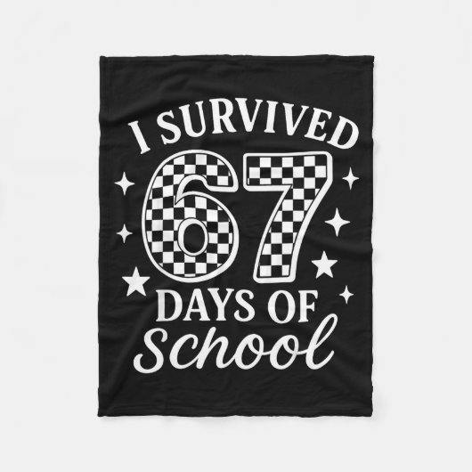 I Survived 67 Days Of School Funny Meme Teacher St Fleecedecke (Vorderseite)