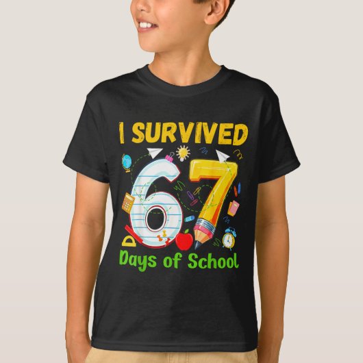 I Survived 67 Days Of School Funny Meme Teacher St T-Shirt (Vorderseite)