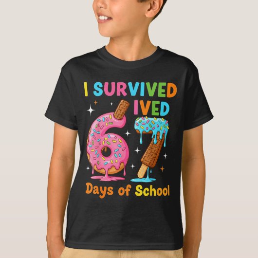 I Survived 67 Days Of School Funny Meme Teacher St T-Shirt (Vorderseite)