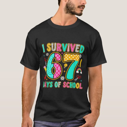 I Survived 67 Days Of School Funny Meme Teacher St T-Shirt (Vorderseite)