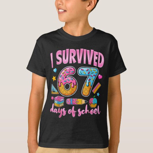 I Survived 67 Days Of School Funny Meme Teacher St T-Shirt (Vorderseite)