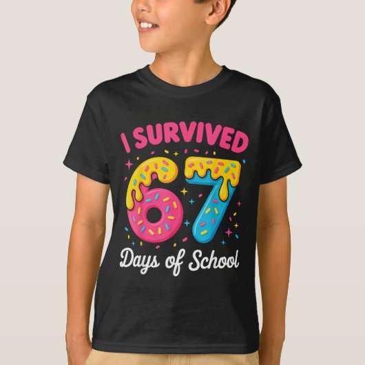 I Survived 67 Days Of School Funny Meme Teacher St T-Shirt (Vorderseite)