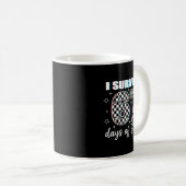 I Survived 67 Days Of School Funny Retro 67 Meme S Kaffeetasse (VorderseiteRechts)