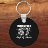I Survived 67 Days Of School Funny Retro 67 Meme S Schlüsselanhänger (Vorderseite)