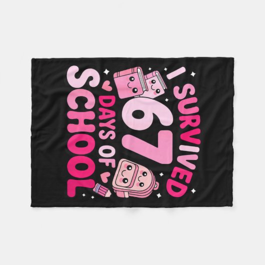 I Survived 67 Days Of School Funny Student Style  Fleecedecke (Vorderseite (Horizontal))