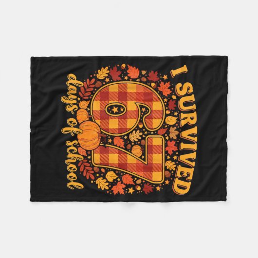 I Survived 67 Days Of School Funny Teacher Student Fleecedecke (Vorderseite (Horizontal))