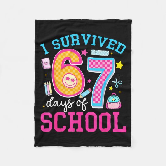 I Survived 67 Days Of School Meme Six Seven Teache Fleecedecke (Vorderseite)