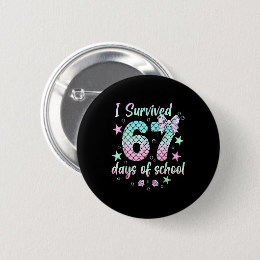 I Survived 67 Days Of School Mermaid Coquette Bow Button (Vorne & Hinten)