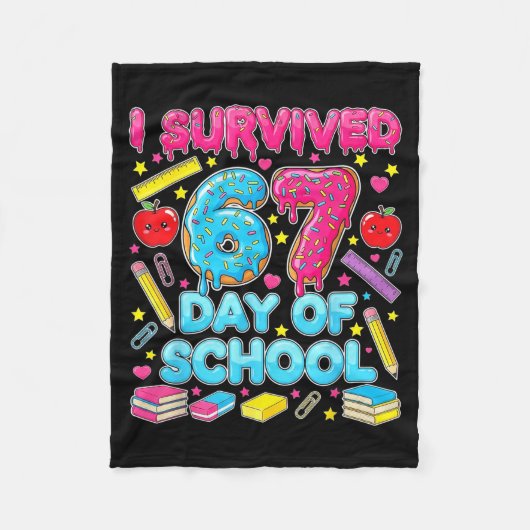 I Survived 67 Days Of School Six Seven Meme Teache Fleecedecke (Vorderseite)