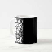 I Survived 67 Days Of School Teacher Student Six S Kaffeetasse (Vorderseite Links)