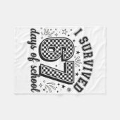 I Survived 67 Days Of School Teachers Students _5 Fleecedecke (Vorderseite (Horizontal))