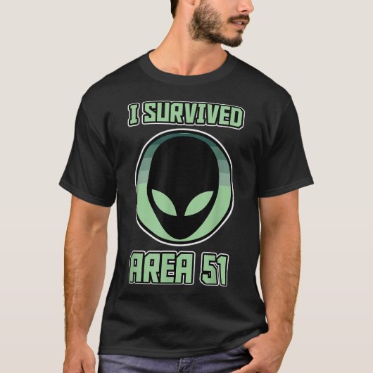 I Survived Area 51 Alien Design T-Shirt (Vorderseite)