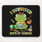I Survived Six Seven Days Of School Cute Frog Stud Mousepad (Vorne)