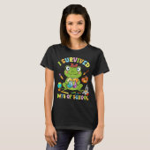 I Survived Six Seven Days Of School Cute Frog Stud T-Shirt (Vorne ganz)